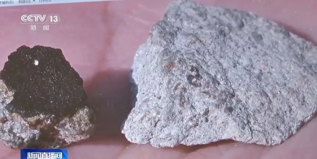 DƬ